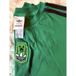 Boys Minecraft Adidas Tshirt US Medium 11-12y Like New Short Sleeve